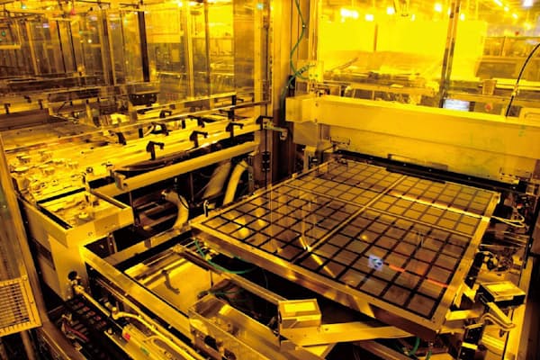 ジャパンディスプレイが生産する液晶パネルの製造工程の一部(千葉県茂原市)