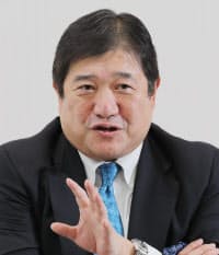 やすなが・たつお 83年(昭58年)東大工卒、三井物産入社。13年執行役員、32人抜きという異例の抜てきで15年から現職。愛媛県出身。