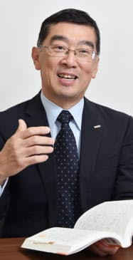いわた・よしひろ 1961年東京生まれ。84年慶応大法卒、サッポロビール入社。2006年経営戦略部長、14年サッポロホールディングス取締役。17年1月から現職。