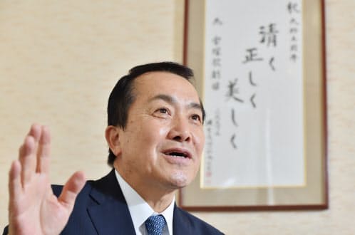 「舞台は生もの。現場を知っていることが大前提」と話す