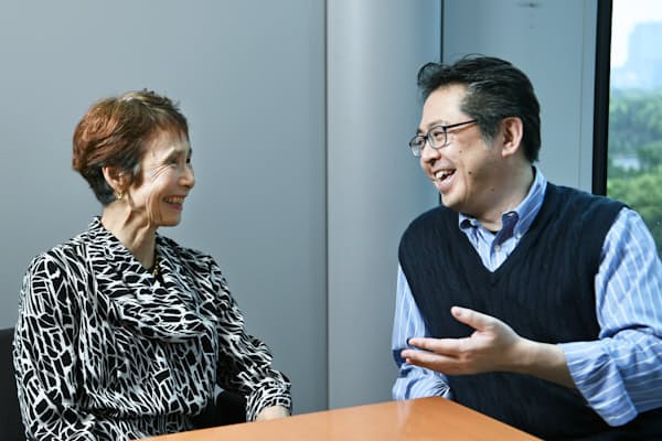 経営学者の石倉洋子氏（左）とヤフーの安宅和人CSO