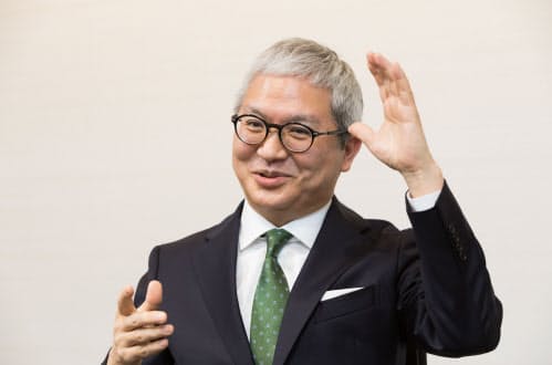 経営者の著作を愛読し、特に米ゼネラル・エレクトリック(GE)の元最高経営責任者(CEO)であるジャック・ウェルチ氏の本は繰り返し読んだ。「主張の全てに同意はしないが、あそこまで明快なメッセージを発信し続けたのは本当にすごい」と語る