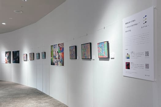 2021年12月には共創アート作品の2度目の展示会が始まった（東京・有楽町の有楽町マルイ）