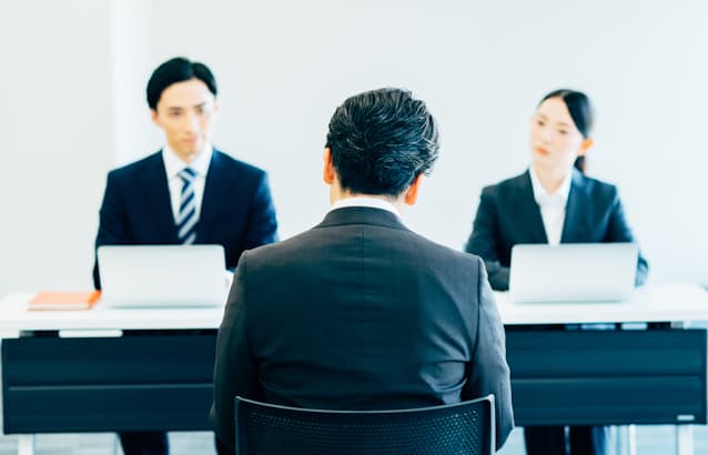 「前職の労働環境が悪かった」というのは志望動機の最初に話すべき内容ではありません(写真はイメージ)=PIXTA