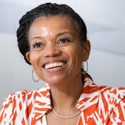 Erika Irish Brown 米コロンビア大院修了(経営学修士)。ブルームバーグやゴールドマン・サックスなどを経て、2021年からシティグループのChief Diversity, Equity and Inclusion Officer and Global Head of Talent