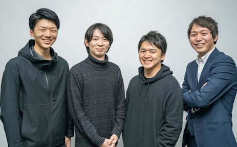 ブループリント共同創業者の安田さん（左）、鶴岡さん、石井さんと同社CEOの竹内さん（右）