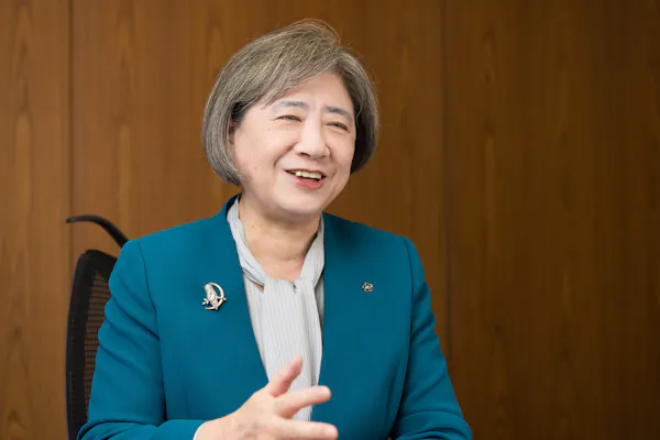 国立国会図書館館長 倉田敬子氏