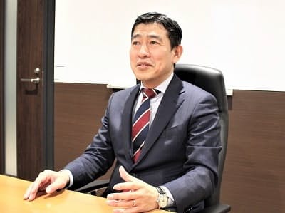 KANAEアソシエイツの阪部哲也社長　大学卒業後、富士銀行（現みずほ銀行）やリクルートエイブリック（現リクルート）などを経て、2010年にKANAEアソシエイツを設立。金融業界に特化した人材紹介サービスを展開