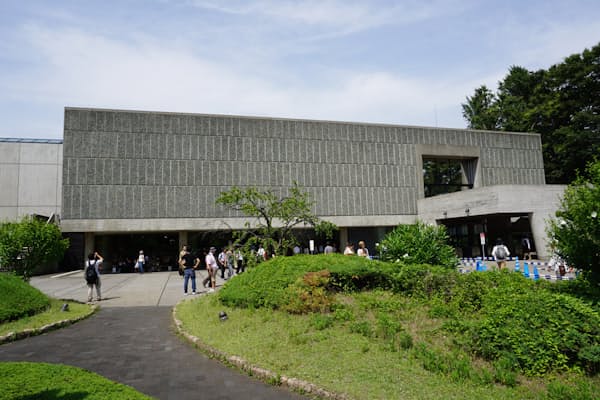 2016年7月、世界遺産登録が決まった国立西洋美術館の本館。1959年に開館した。主にフランスで活躍した建築家、ル・コルビュジエ（1887-1965年）が設計した