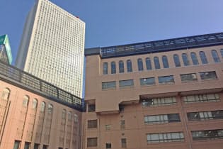 豊島岡女子学園の校舎には、和室や茶室のほか、高級フランス料理店のような豪華な洋室まである=東京都豊島区