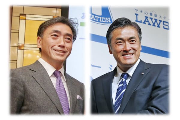 ファミリマート社長の沢田貴司氏（左）とローソン会長の玉塚元一氏
