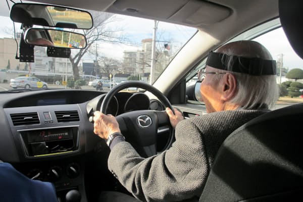 高齢者の運転状況に関する調査が進んでいる（高齢者安全運転支援研究会、神奈川県座間市）