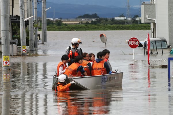 台風で堤防が決壊したり、住宅街が浸水したりするケースが相次いでいる