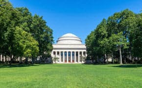 マサチューセッツ工科大学のシンボル、通称「グレートドーム」