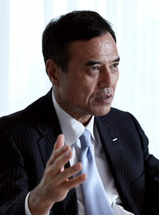 「佐治会長から常にアドバイスを受ける」という新浪社長