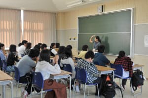 本校で行われたスクーリングの様子=N高等学校提供