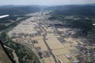 西日本を襲った豪雨で冠水した市街地(7月、岡山県倉敷市真備町)