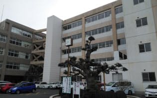 およそ1200人が学ぶ校舎
