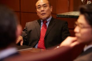 経営の意思決定のスピードが事業の成否を左右することも。写真はイメージ=PIXTA