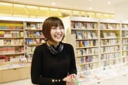書店員 新井見枝香さん(写真・タナカヨシトモ)