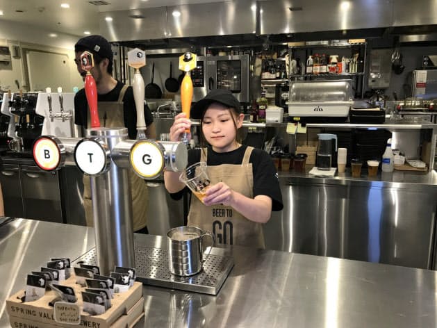 キリンビールは都内の銀座にあるクラフトビールの直営店でサブスクリプション（定額課金）サービスを始めた