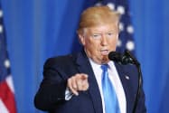 トランプ米大統領は政権発足時とほぼ同じ水準の支持率を維持している(G20大阪サミットで記者会見したトランプ米大統領)