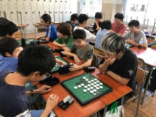 まじめにオセロをしているのは1時間程度