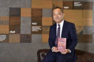 三井健次氏。原書のタイトル「THE CRITICAL FEW」の意味は「大切な少数のこと」(撮影:山下裕之)