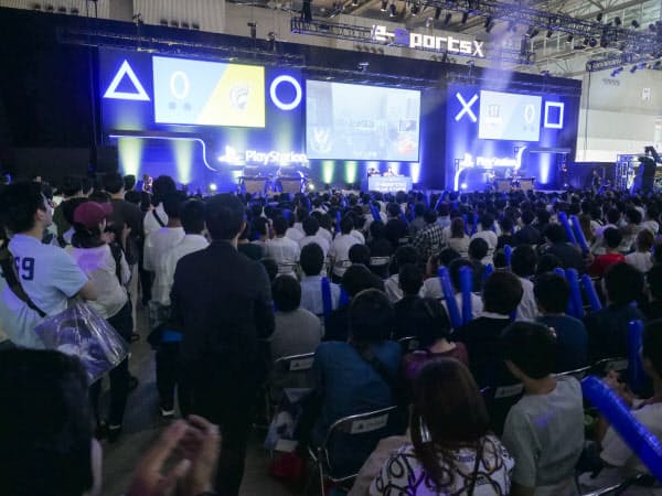 数多くのファンを集めるeスポーツイベント。写真は東京ゲームショウ2019で開催された「コール オブ デューティ モダン・ウォーフェア」のスペシャルマッチの様子（写真/加藤康）