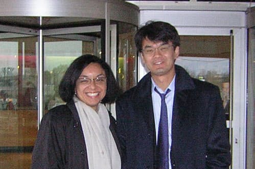 米国での上司だったローレン・ステイツさんとは今も会う仲だ(右が山口氏=2005年11月)