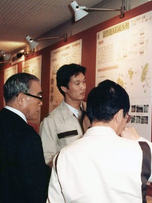 リーダーとしての原点は研究員時代にある(中央が沢田氏)