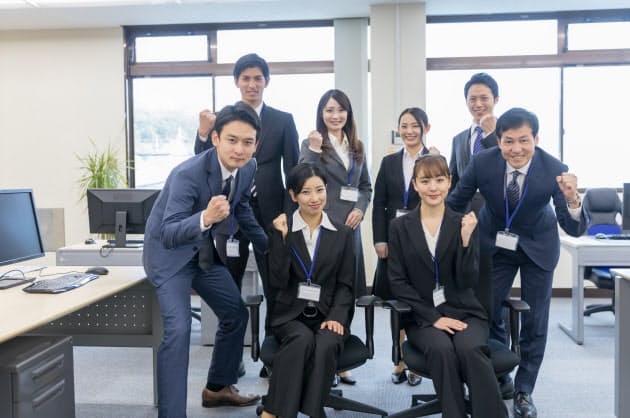 やりがいや働きがいを感じるには、職場の環境も重要だ(写真はイメージ =PIXTA)