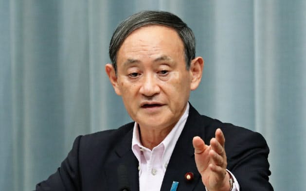 菅義偉首相は記者会見に臨む頻度が前政権よりも落ちた