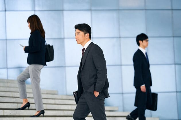 今のキャリアは同じ階段を上がるような単線型ではなくなっている(写真はイメージ) =PIXTA