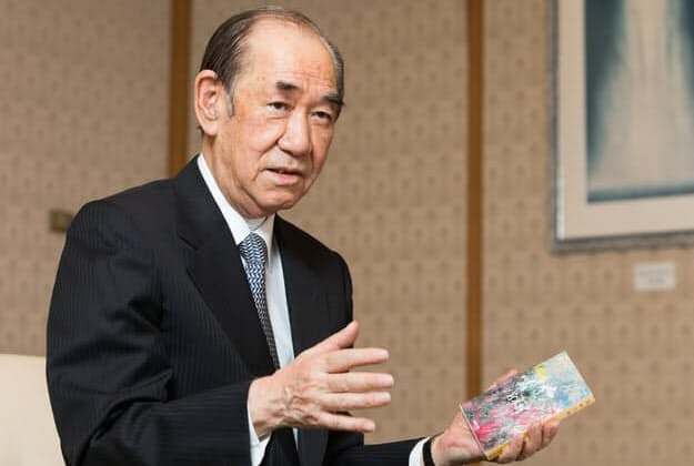 おおつか・よしはる 東大法卒。旧厚生省に入り、厚生労働省保険局長、事務次官などを務めた後、日本赤十字社副社長に。2019年より現職。